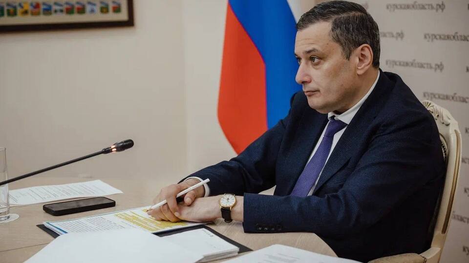 Російський посадовець на планерці з губернатором послав співрозмовника матом. Відео