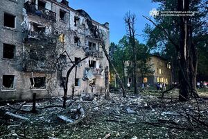 Армія РФ уночі вдарила по Дніпру й Одесі. Є влучання. Десятки постраждалих