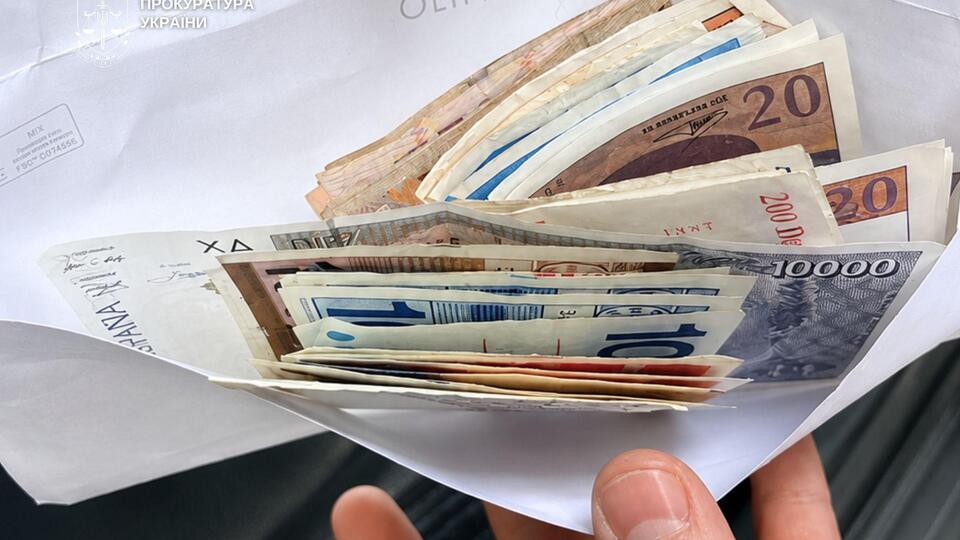 Фейкові працівники СБУ ошукали колишнього прем'єра України майже на 7 млн грн