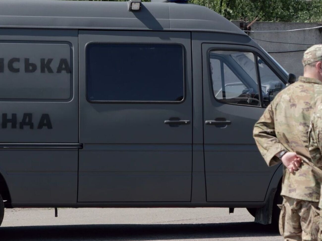"Українська команда" передала евакомобіль полку Kraken – Палатний