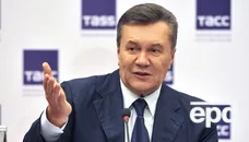 Інсульт, запої, нові зуби, мала дитина. Що відомо про життя Януковича в Росії