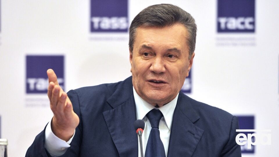 Инсульт, запои, новые зубы, маленький ребенок. Что известно о жизни Януковича в России