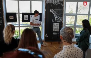 Защитник Мариуполя представил выставку "Закалено/Запечатлено"