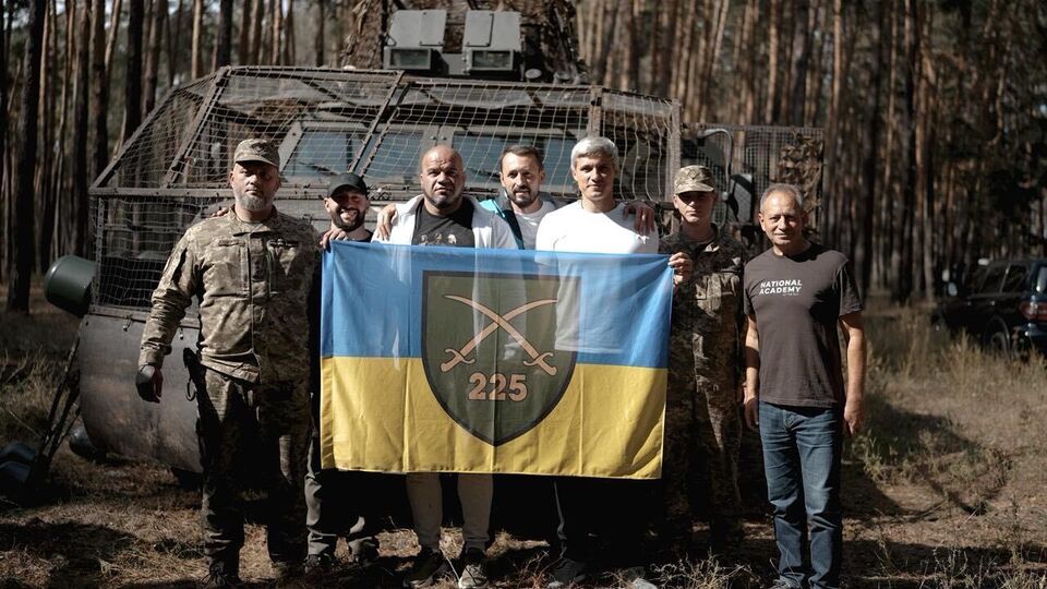 225-й ОШП тримає один із найважчих напрямків фронту. БФ "Надія" й Валерій Дубіль посилюють полк Олега Ширяєва