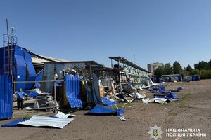 РФ ударила балістикою по центру Прилук. Багато постраждалих, пошкоджено ТЦ. Фото
