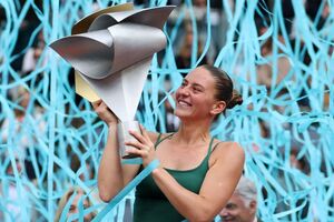 Украинка Костюк стала чемпионкой турнира в Мадриде, обыграв россиянку