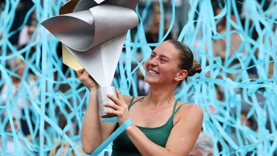 Украинка Костюк стала чемпионкой турнира в Мадриде, обыграв россиянку