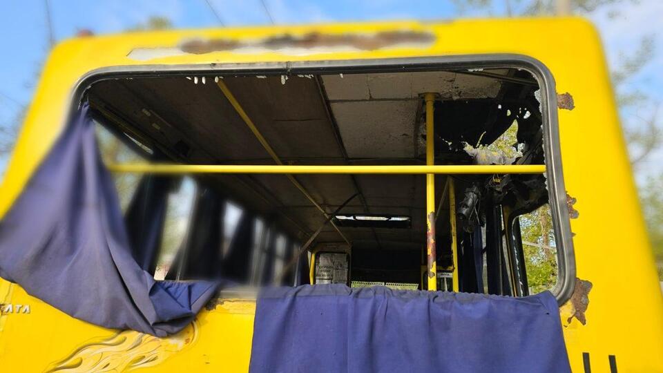 Російський дрон атакував маршрутку в Херсоні. Є загиблі