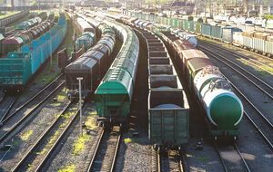 Бізнес закликає скасувати норму про списання вагонів за віком. Це російська модель підтримки виробників – "Укрметалургпром"