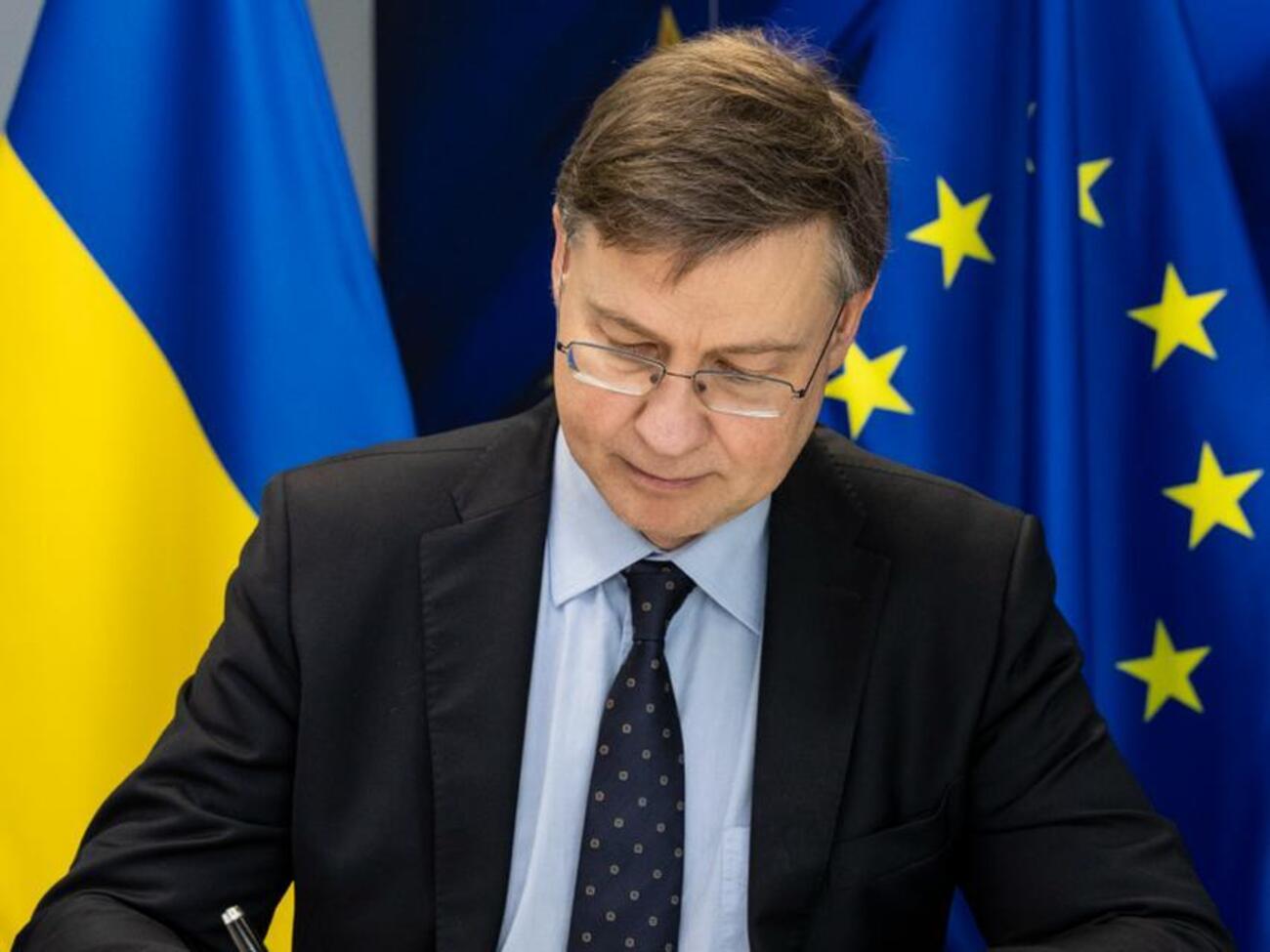 Украина получит первые миллиарды от ЕС в рамках кредита на €90 млрд уже в июне