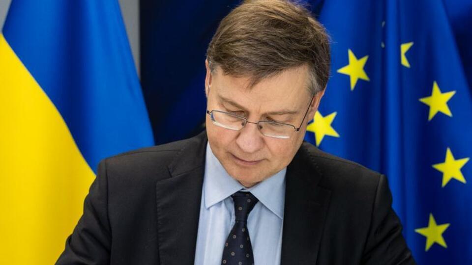 Украина получит первые миллиарды от ЕС в рамках кредита на €90 млрд уже в июне