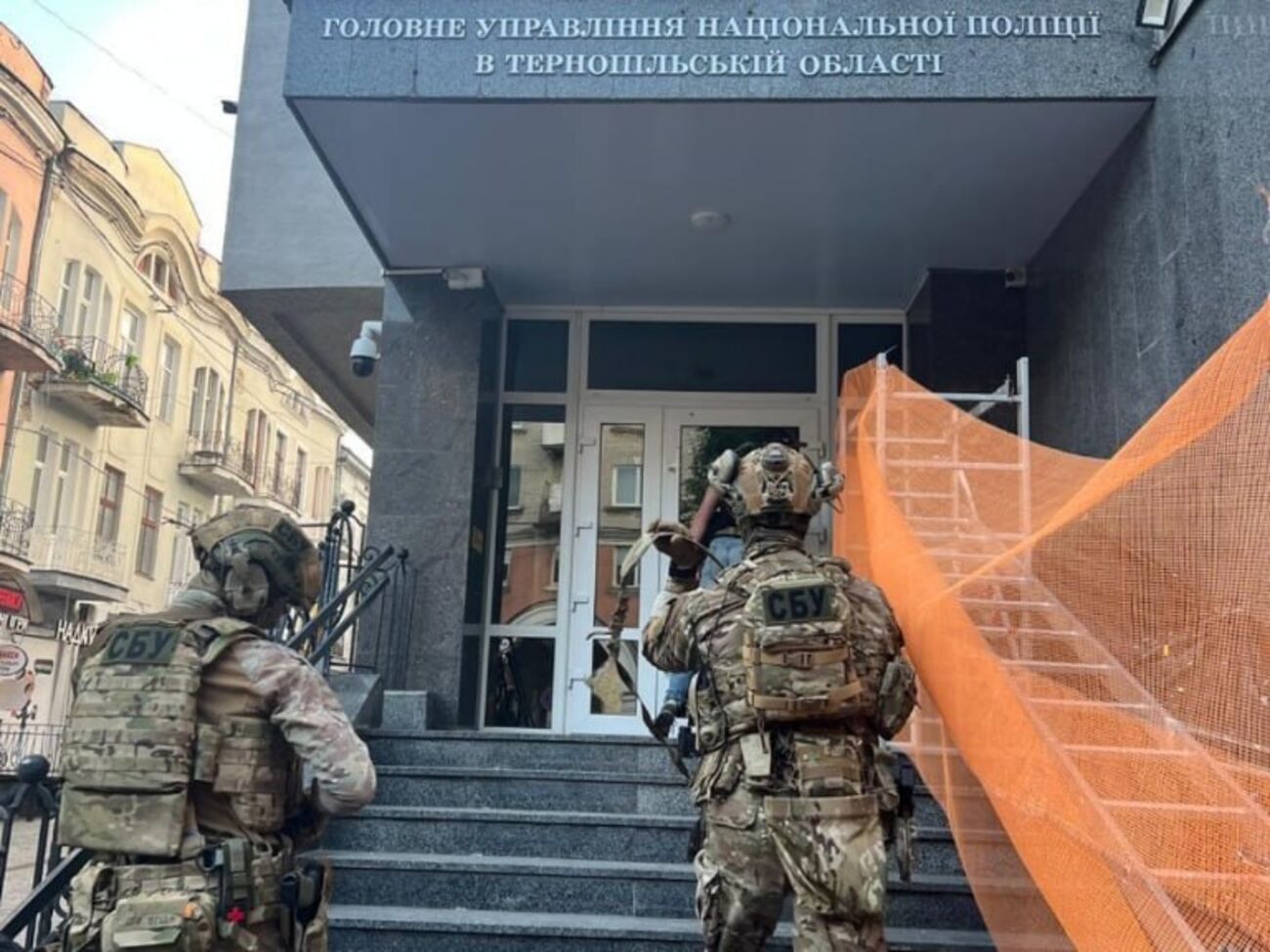 Нацполіція прикривала роботу "порноофісів" у трьох областях – генпрокурор