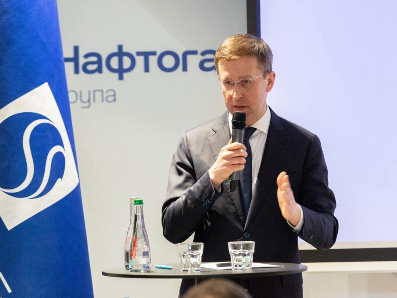Казахстан разрешил взыскать с российского "Газпрома" $1,4 млрд в пользу Украины