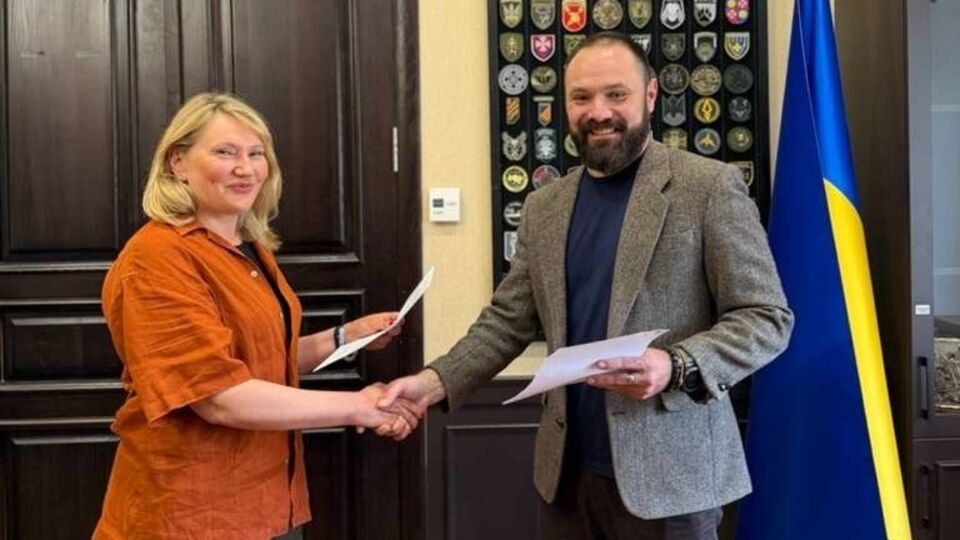 В Україні з'явився благодійний фонд для підтримки жінок, які чекають рідних із фронту