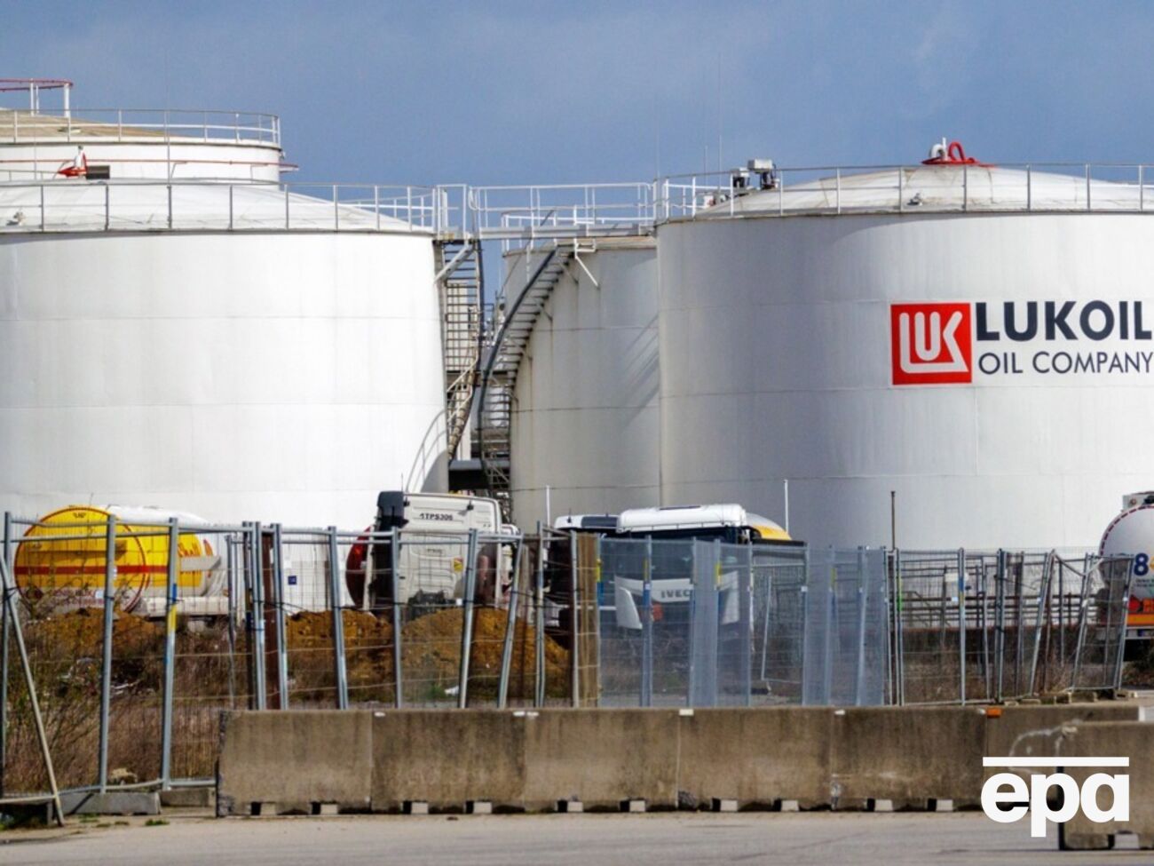 У Росії залишилося всього два великі нафтопереробні заводи, куди ще не долітали українські дрони – ЗМІ