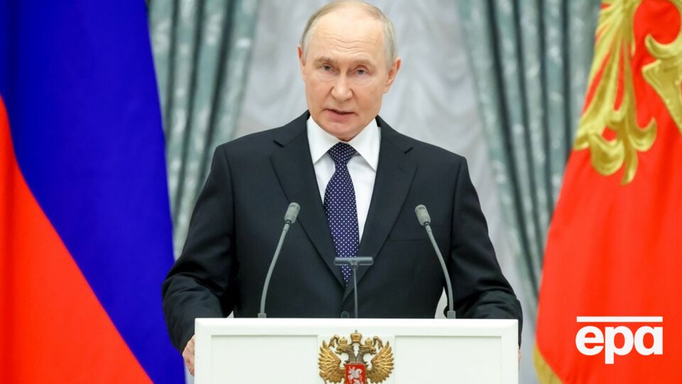 Російська еліта називає Путіна "бункерним дідом" і живе у "сталінському рівні страху" – політологиня