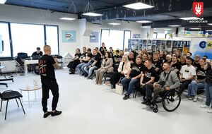 У 25 містах України вшанували підрозділи, які захищали Маріуполь