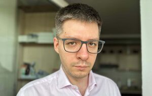 Евакуація з Москви, чи буде Білорусь у війні, еліти проти Путіна. Стрим Бацман із Демченком. Відео