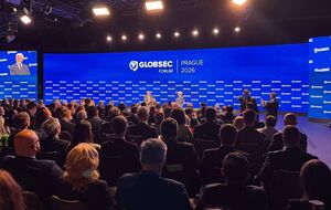 Представники "Сталевого фронту" виступили на GLOBSEC Defence Forum у Празі