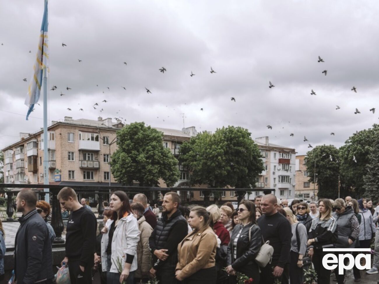 Окупанти завдали удару дроном по траурній колоні на околиці Сум