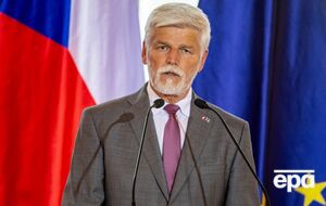 Президент Чехії закликав НАТО "показати зуби" у відповідь на провокації Росії