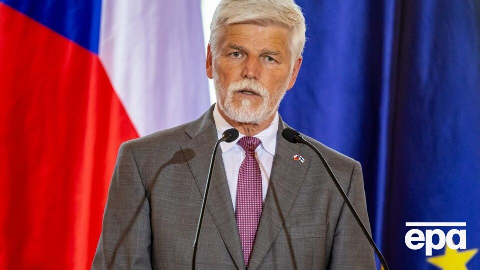Президент Чехії закликав НАТО "показати зуби" у відповідь на провокації Росії