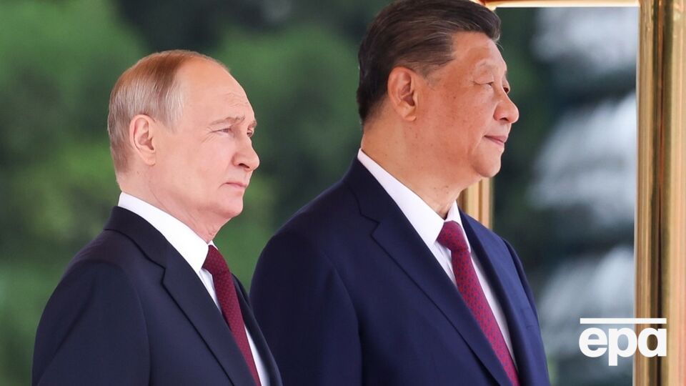 Путина в Китае выставили на посмешище, заставив лепить пельмени из собачьего фарша. Видео