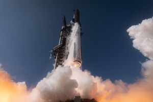 "Гол за людство". Найбільша ракета SpaceX успішно завершила перший тестовий політ. Відео