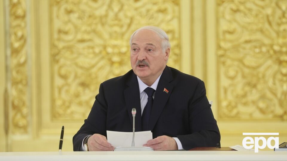 У Мінську заявили про розмову Лукашенка з Макроном