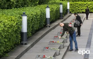 У Київській області підлітки танцювали на Алеї Слави під російську музику – поліція