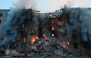 РФ совершила одну из самых массированных атак на Киев. Зацепило все районы, возникли массовые пожары, много пострадавших