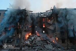 РФ совершила одну из самых массированных атак на Киев. Зацепило все районы, возникли массовые пожары, много пострадавших