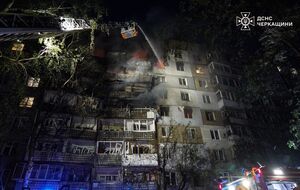 У Черкасах дрон РФ влучив у багатоповерхівку. Серед поранених – діти