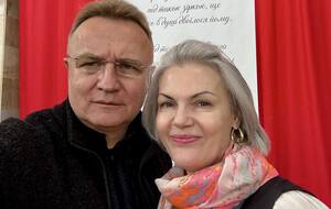 Величезний маєток з укриттям, який обстріляли з гранатомета. Який вигляд має зсередини будинок мера Львова
