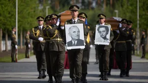 Лідера ОУН Мельника і його дружину перепоховали на Національному військовому кладовищі. Фото, відео