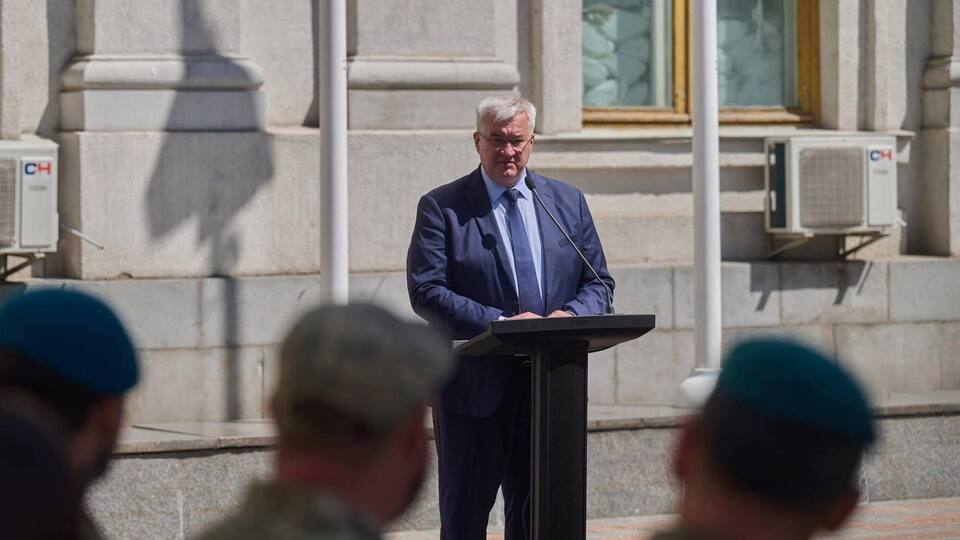 "Спроба вплинути на західну ментальність". Сибіга пояснив мету погроз РФ посольствам у Києві