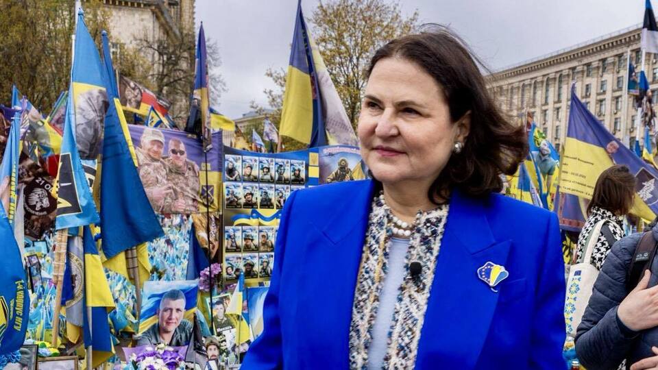 "ЄС нікуди не піде!" Амбасадорка Євросоюзу заявила, що дипломати залишаються в Києві попри погрози РФ