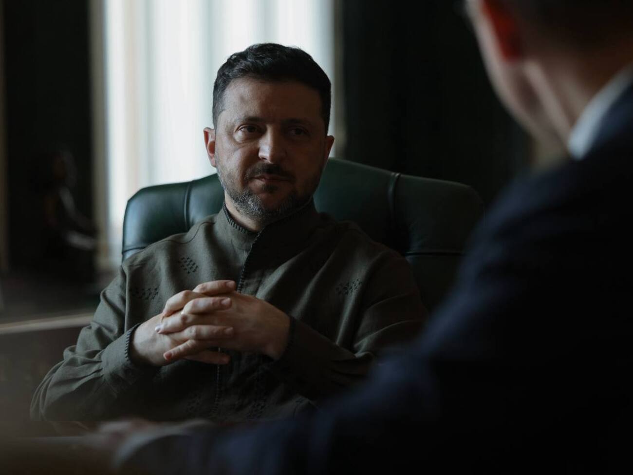 Зеленський зустрівся із представниками фракцій Ради. Зокрема – віч-на-віч із Порошенком