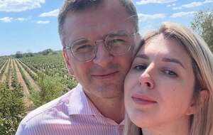 Кулеба за несколько часов до свадьбы трогательно напомнил своей невесте о самом главном. Фото