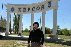 "Херсон. Дніпровський рубіж". Фотограф Ревуцький показав життя "міста-форпосту на самій межі вогню"
