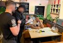 Два сотрудника Бюро экономической безопасности Украины задержаны по подозрению во взятках