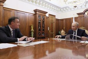 "У них страной руководят двойники". Вероятный преемник Путина во время доклада назвал его "Пал Иваныч". Видео
