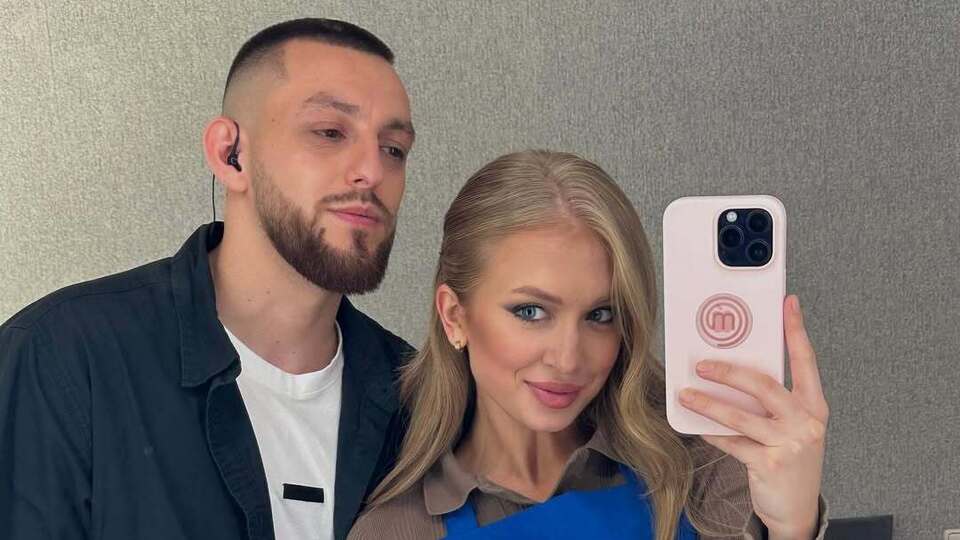 Зірка "МастерШеф" показала, як коханий освідчився їй у незвичайний спосіб