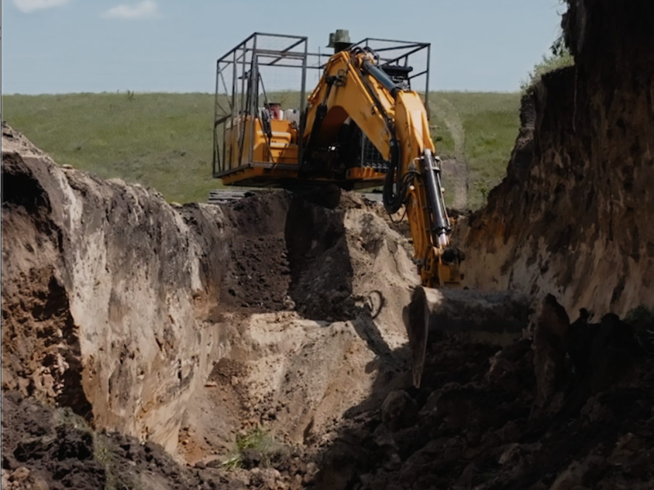 "Хартія" показала масштабне будівництво фортифікацій на харківському напрямку