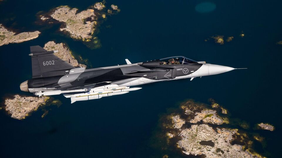 Украинские пилоты и техники уже учатся работать на Gripen – министр обороны Швеции