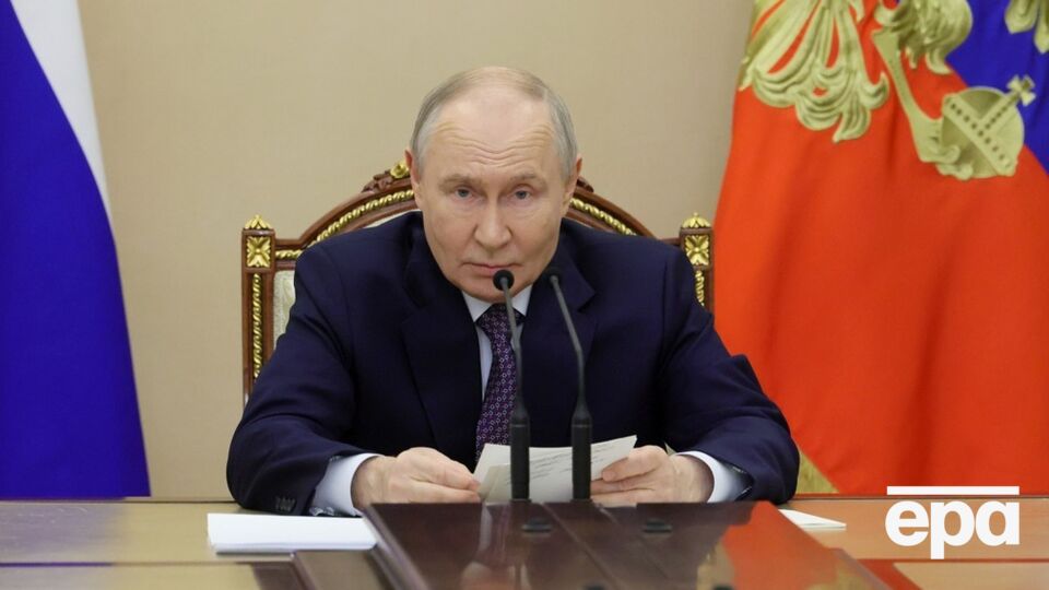 В Кремле обеспокоены падением рейтинга Путина – Le Monde