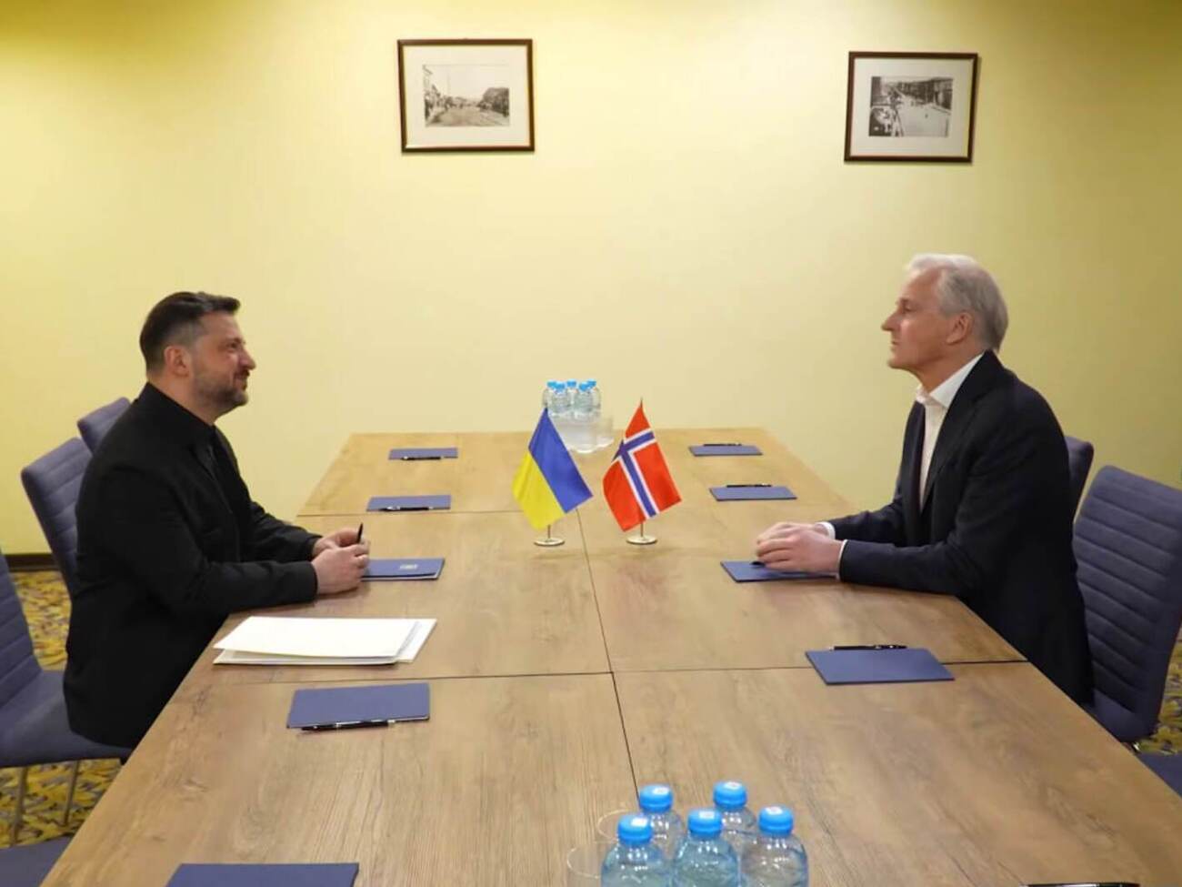 Зеленський розповів про результати першого дня у Вірменії і виділив три основних завдання