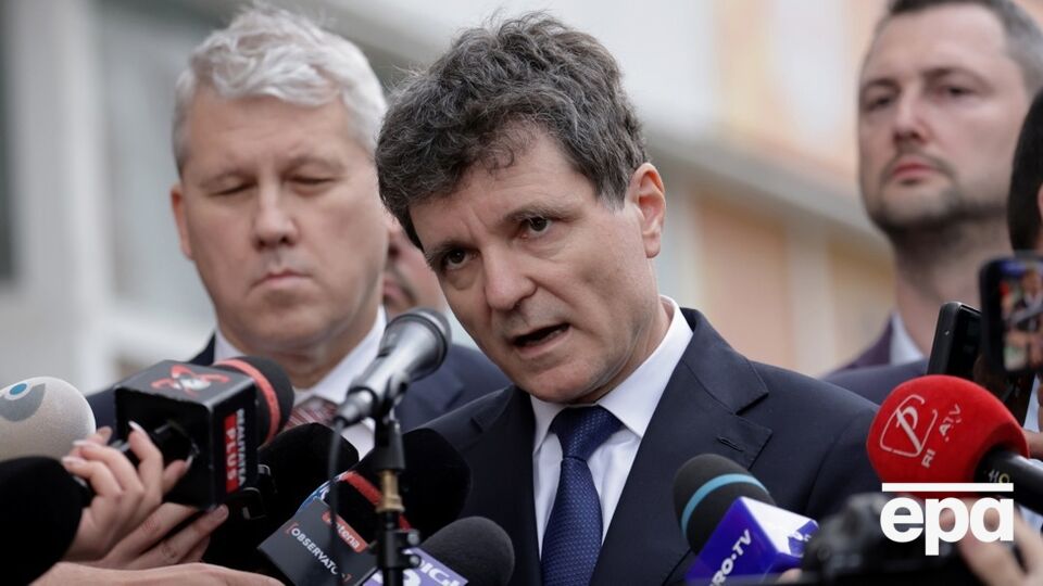 Президент Румынии говорит, что дрон, попавший в многоэтажку, был подбит украинской ПВО