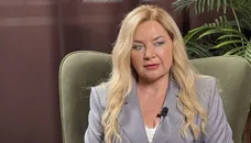 Хто отруїв Білозір, як їй вдалося уникнути смерті та чому таємно покинула чоловіка