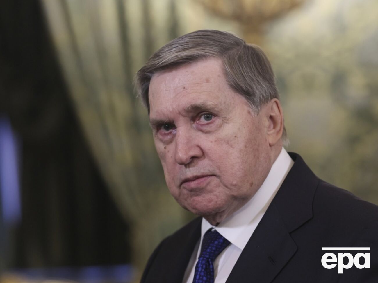 Советник Путина Ушаков признался, что ему "не нужно включать" мозг